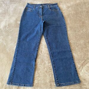 Women’s jeans. Size 8. Billblass. Blue. Straight leg.